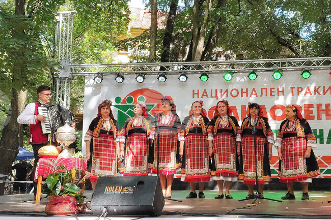 Старозагорски бани - Национален тракийски фолклорен събор  „Богородична стъпка“ 