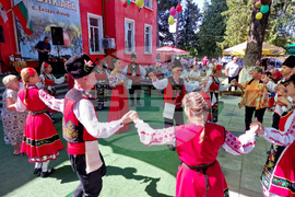 Село Екзарх Йосиф - празник на ябълката