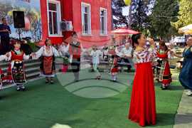 Село Екзарх Йосиф - празник на ябълката