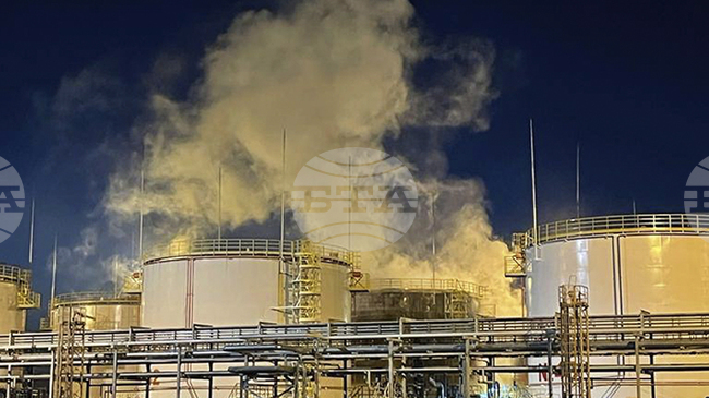 Украински дронове са нанесли щети на петролен танкер и пристанищна инфраструктура в руския град Туапсе, информира областната администрация 