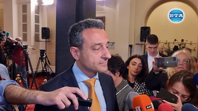 За по-малко емоции и повече конструктивна работа призоваха от ПП-ДБ останалите партии