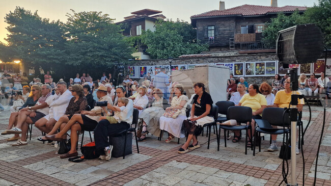 „Цената на успеха“ на Пламен Петров и среща в памет на Михаил Заимов бяха сред акцентите в третия ден на „Аполония“ в Созопол