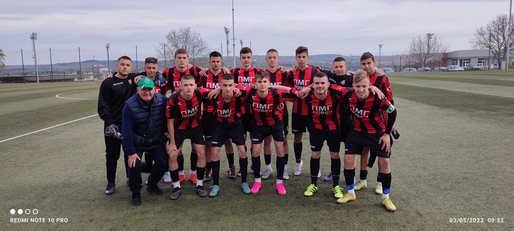 Община Ловеч: Ловеч с изключителна победа и млади шампиони