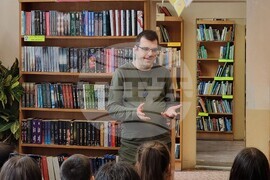 Варна - Библиотека - гостуване на Никола Чалъков