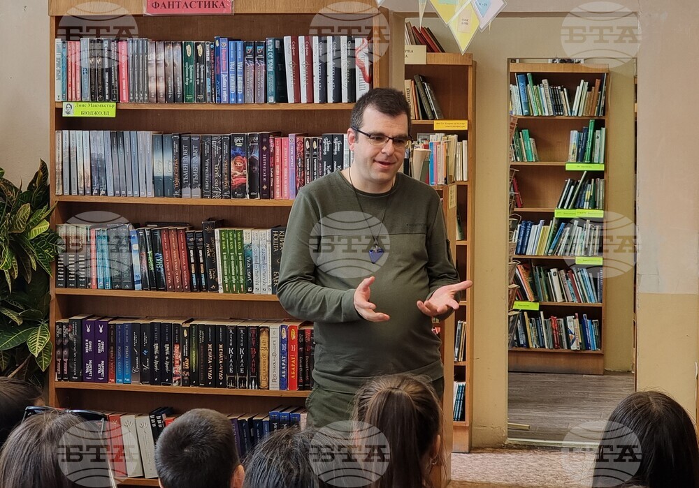 Варна - Библиотека - гостуване на Никола Чалъков