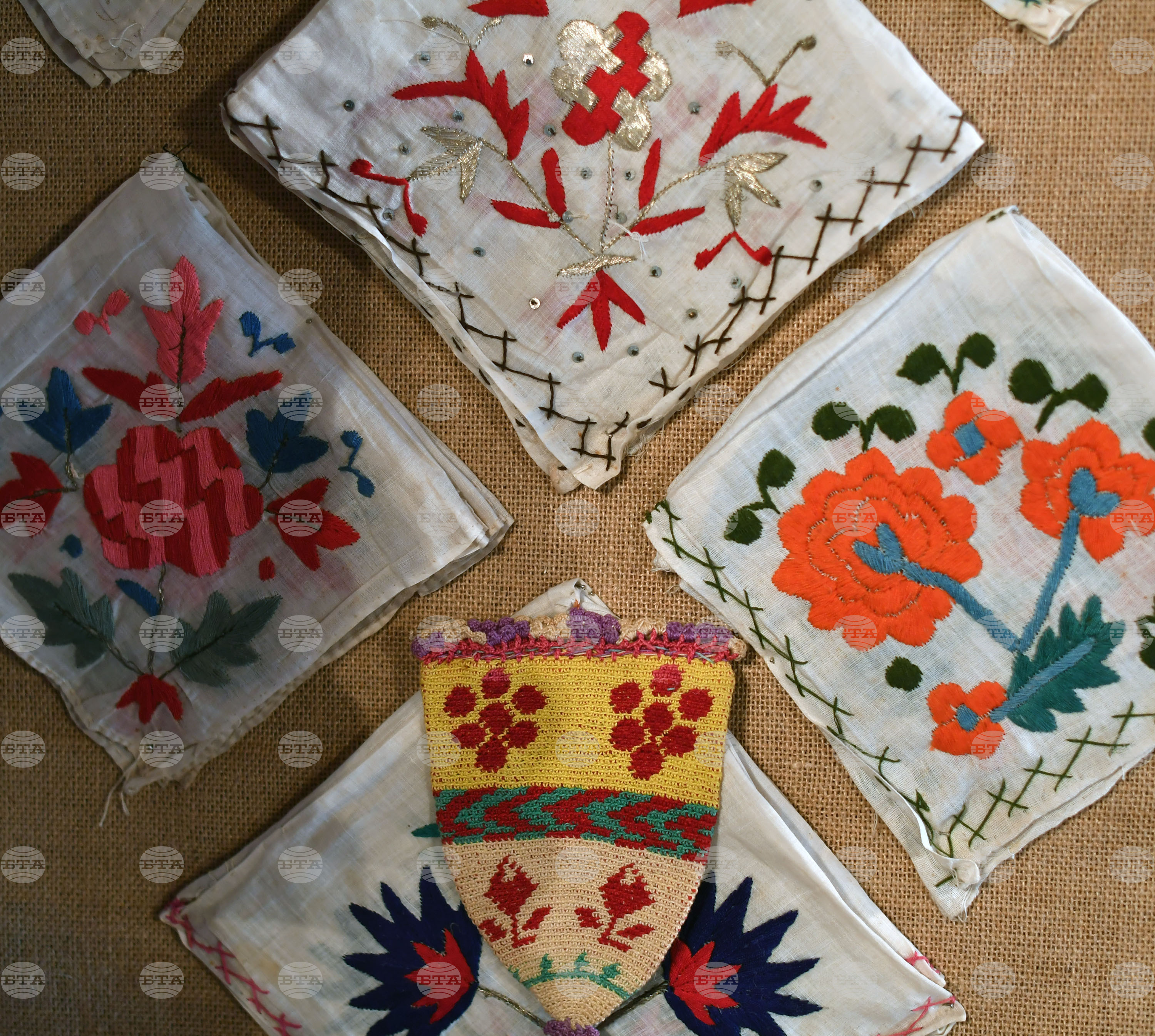 Исперих - изложба - „Пъстрият свят на мюсюлманското везбено изкуство“