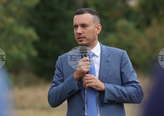 Предстоящият президентски вот е избор за модел на управление, заяви кметът на София Васил Терзиев