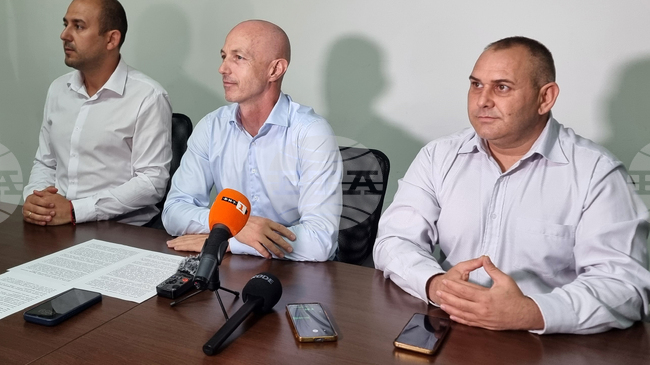 „Възраждане“ все още няма отговор на сигнала си до Главна прокуратура за незаконното строителство в Баба Алино, каза депутатът Коста Стоянов