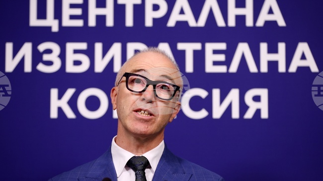 Не виждам сериозен риск в машинното гласуване при подготовката, която е направена, каза председателят на ЦИК Георги Хорозов