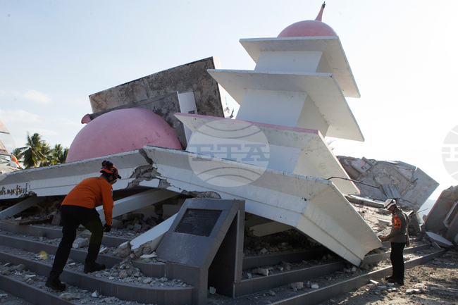 APTOPIX Indonesia Earthquake