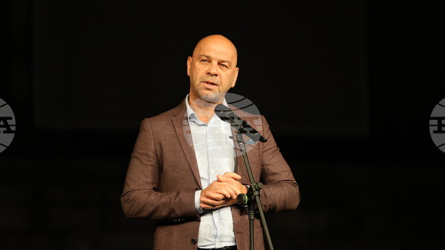 Кметът на Пловдив Костадин Димитров откри Есенния салон на изкуствата „Пловдив 2026“