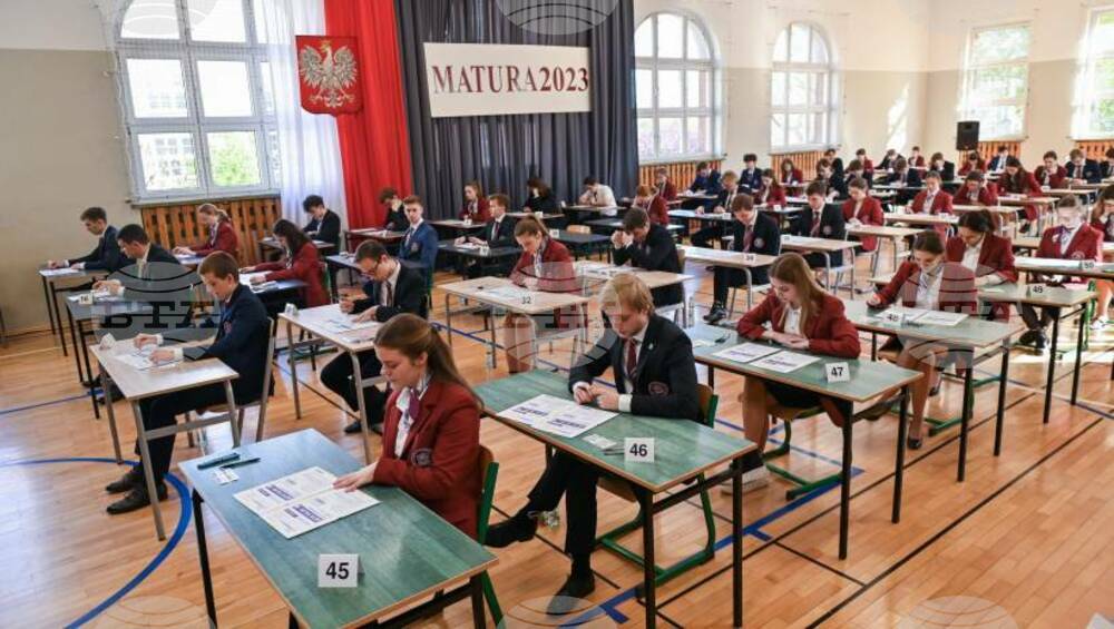 ПАП: Започват зрелостните изпити на гимназистите в Полша