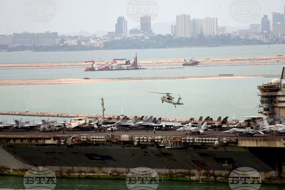 APTOPIX Thailand US Carrier