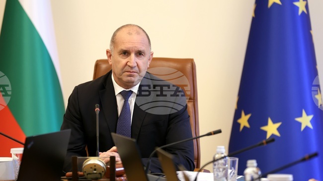 Правителството намалява драстично продуктовите такси за електронна и електрическа техника, обяви премиерът Румен Радев