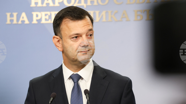 „Прогресивна България“ внася законопроект, който дава възможност на полицаите да оказват първа помощ с автоматични външни дефибрилатори
