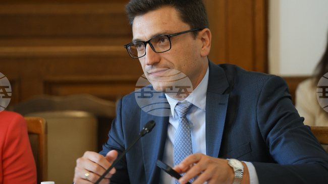  Социалната комисия не прие на първо четене промени в Закона за семейните помощи за деца