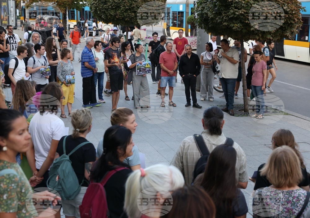 Environmentalists Hold Protest to Urge Stricter Penalties for Killing Protected Species