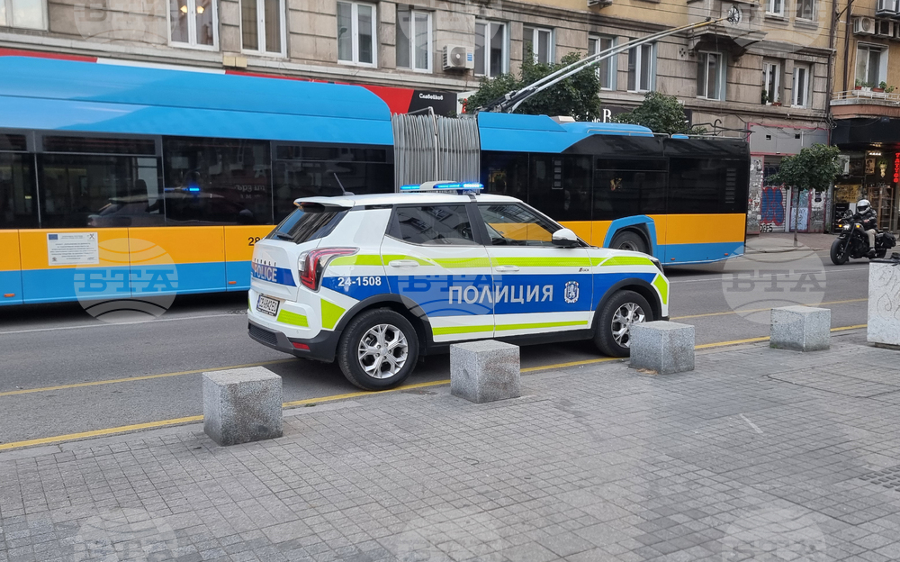 Площад „Славейков“ - полицейско присъствие