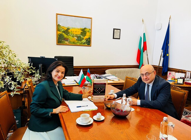 Bulgaria, Azerbaijan Discuss Closer Tourism Cooperation and Restoring Direct Flights