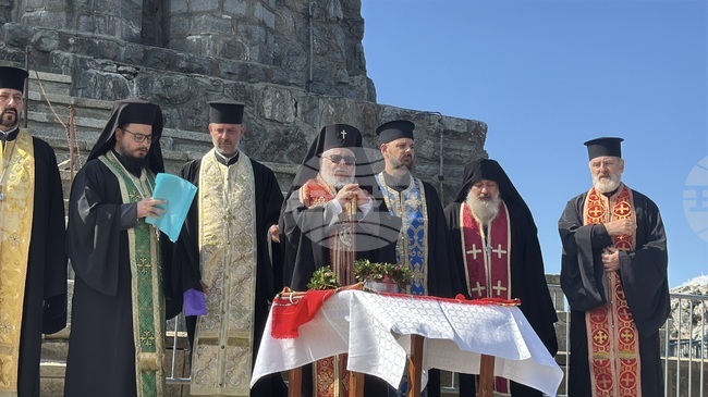 С водосвет беше официално открита строителната площадка на Паметника на свободата на връх Шипка