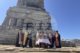 Връх Шипка - Паметник на свободата - водосвет