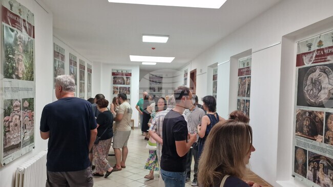 Гостуваща изложба за архитектурата и стенописите на Боянската църква беше открита във великотърновското читалище „Надежда“