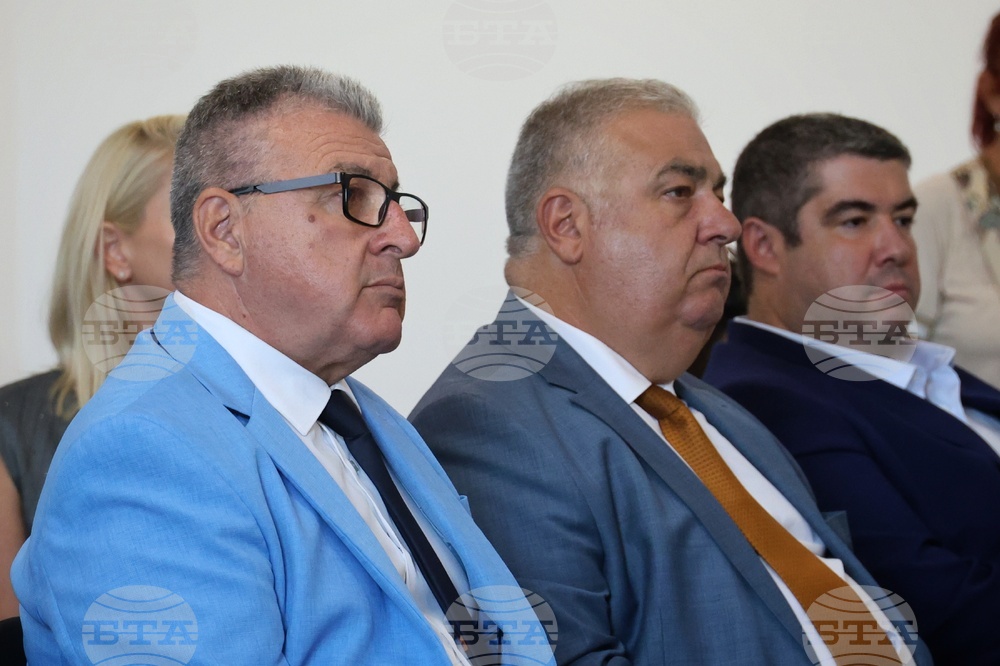 Несебър - министри - туристически бранш - среща