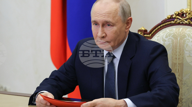 Путин нареди от полунощ днес в продължение на три дни да не се нанасят удари по Киев, обяви Кремъл