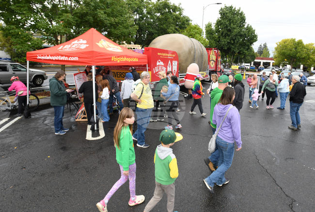 Retail Kickoff: University of Oregon vs. Boise State Football Game