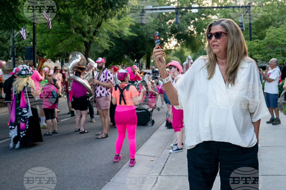 Dolly Parton Parade