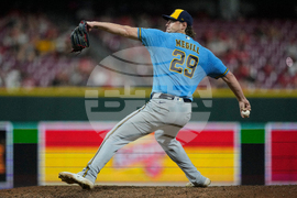 Brewers Reds Baseball