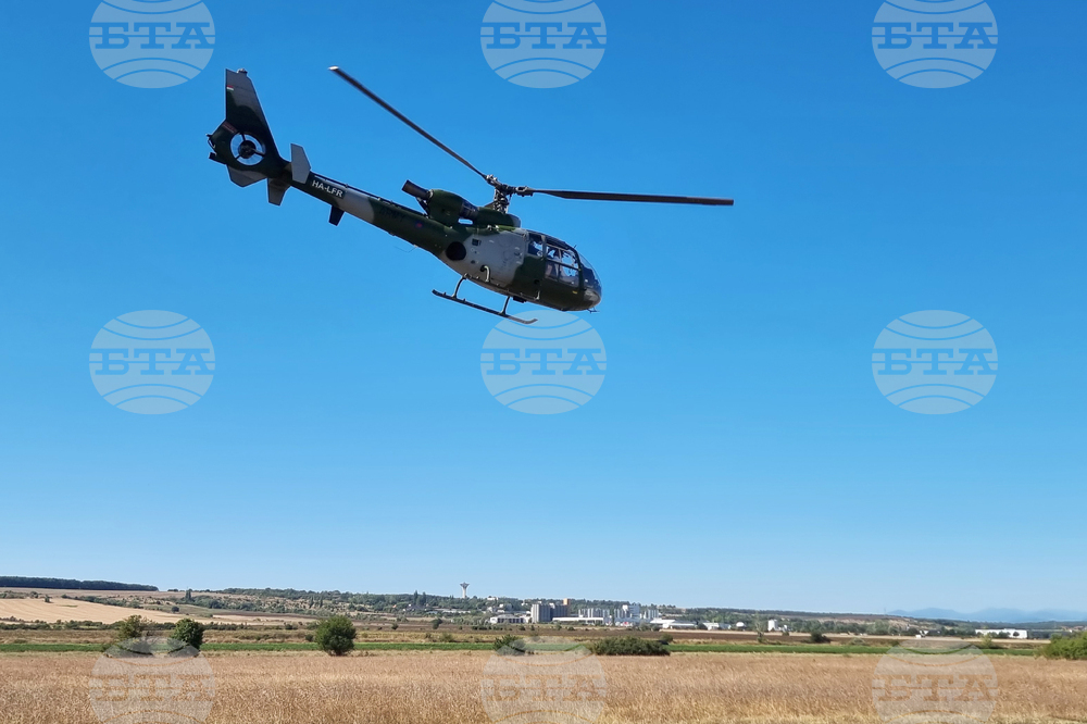 Военнослужещи от ВВС с хеликоптер се включиха в издирването на парапланерист, паднал в района на връх Голям Кадемлия в Стара планина