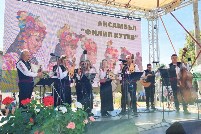 Село Долни Раковец - „Чесън фест“