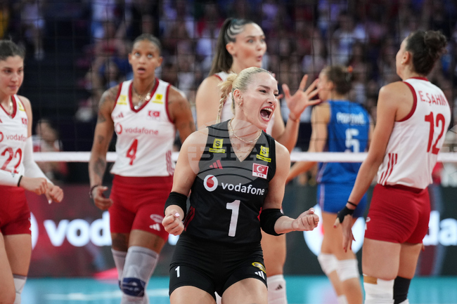 APTOPIX Turkey Serbia Volleyball