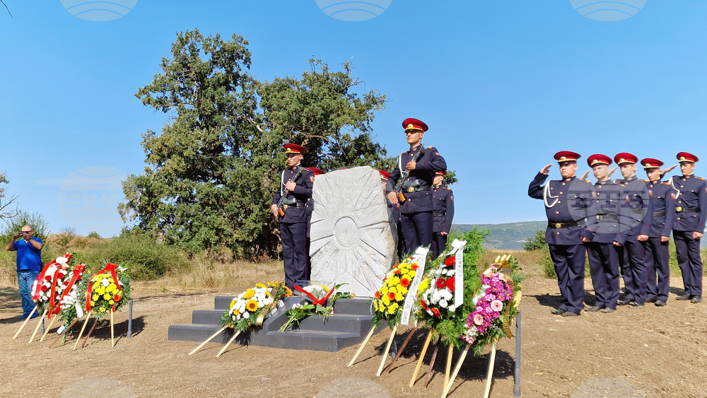 Шумен - местност Марашка кория - паметен знак - откриване
