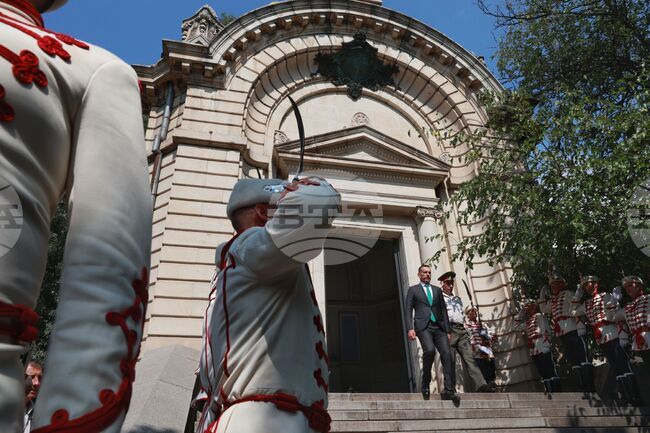Politicians and Institutions Extend Greetings on 141st Anniversary of Bulgaria's Unification