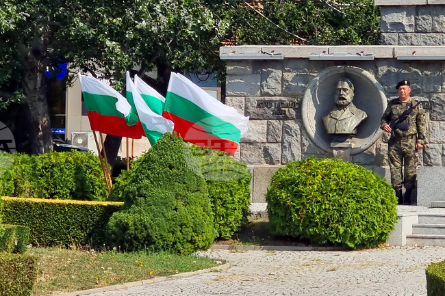 С тържествен ритуал в Сливен бяха отбелязани 141 години от Съединението