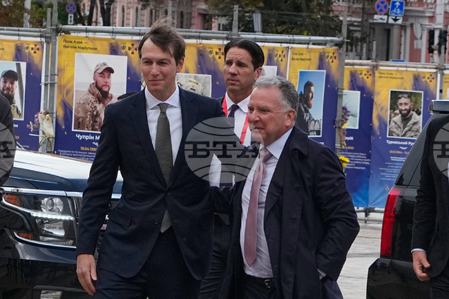 Емисарите на Тръмп са напуснали Киев с влак, съобщи украинската железопътна компания