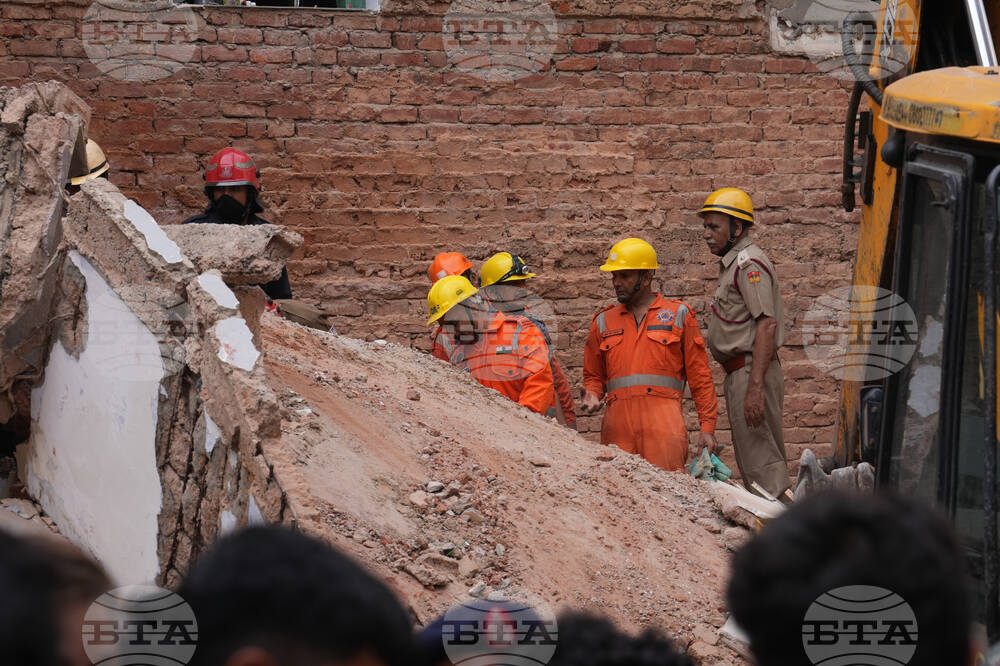 India Building Collapse