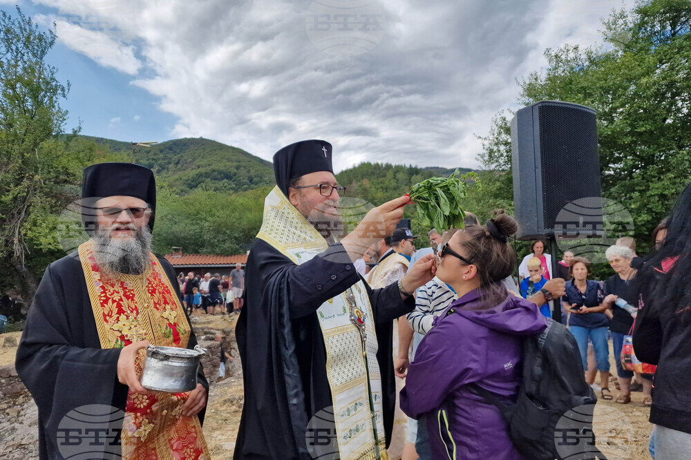 Чипровци - празник на града - курбан - Гушовски манастир