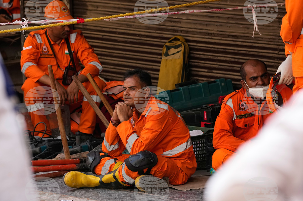 India Building Collapse