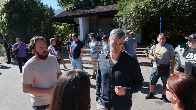 Протест на български филмови дейци и независими артисти се състоя пред Киноцентър „Бояна“