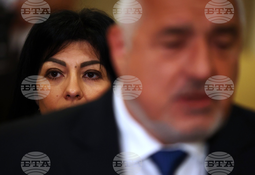 Парламент - кулоари - Бойко Борисов - изявление - Севдалина Арнаудова