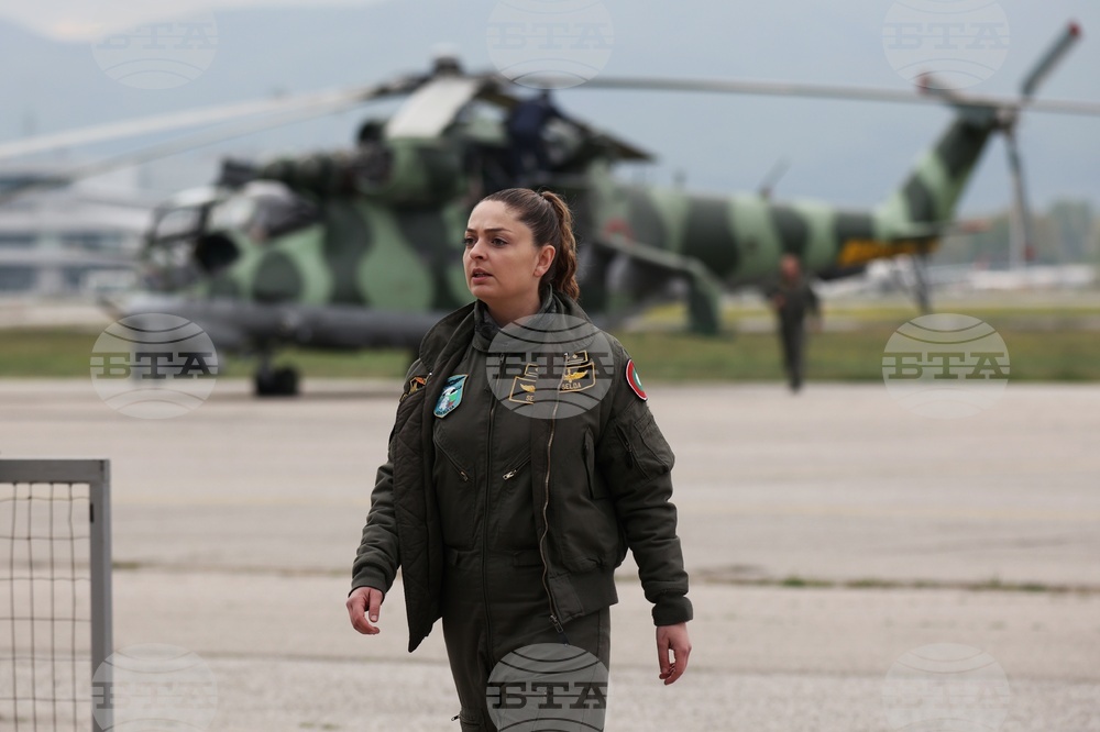 Авиобаза „Враждебна" - Военновъздушни сили - подготовка