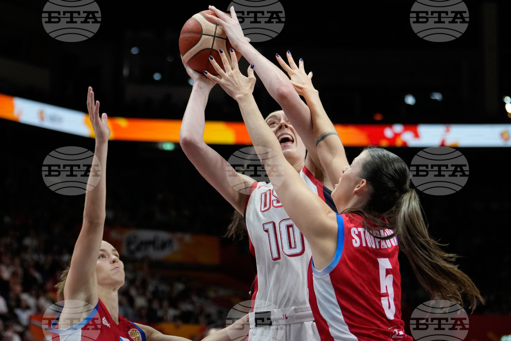 WCup United States Czechia Basketball