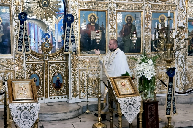 Хасково - Рождество Богородично - литургия