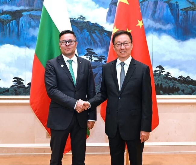 Bulgarian Economy Minister, Chinese Vice President Discuss Trade, Investment Expansion Possibilities