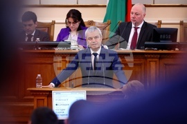 Парламент - заседание - Костадин Костадинов