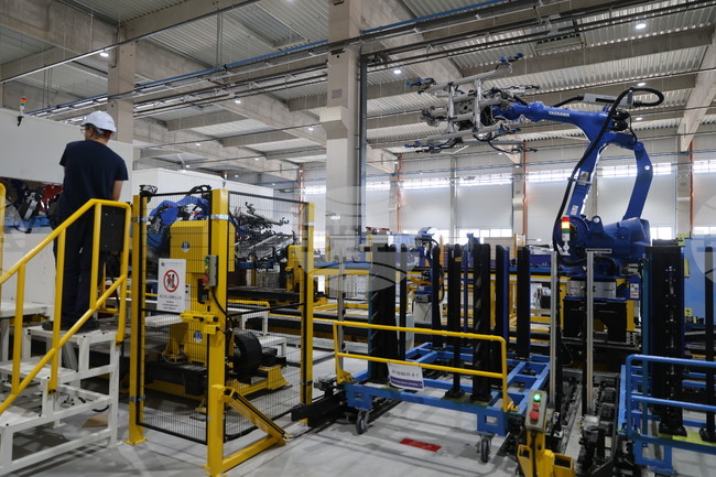 Prime Minister Radev Opens Production Capacity Expansion at ZS Europe, near Plovdiv