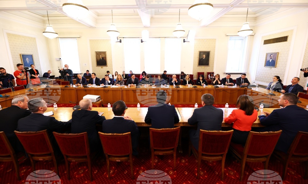 Парламент - ГЕРБ-СДС - "Възраждане" - разговори